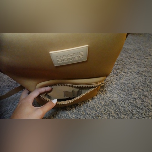 Danger Dover Dakota Backpack-Medium Size - Picture 3 of 7